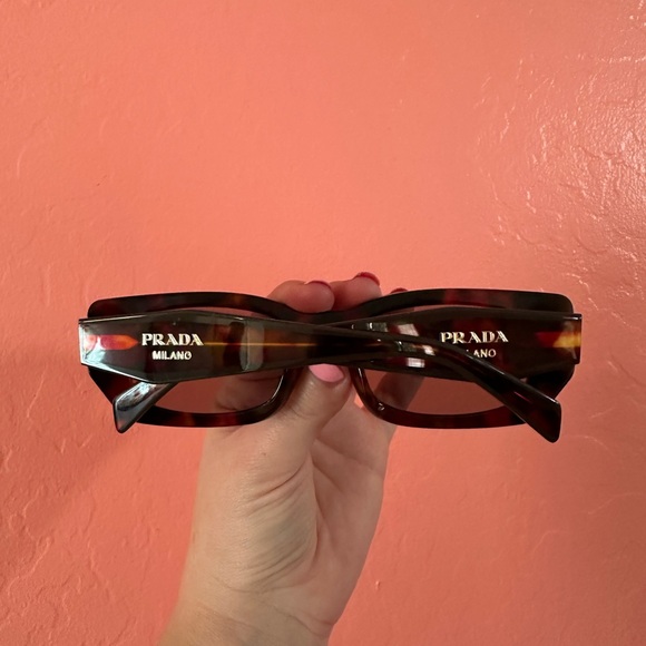 NEW PRADA sunglasses - Picture 9 of 12